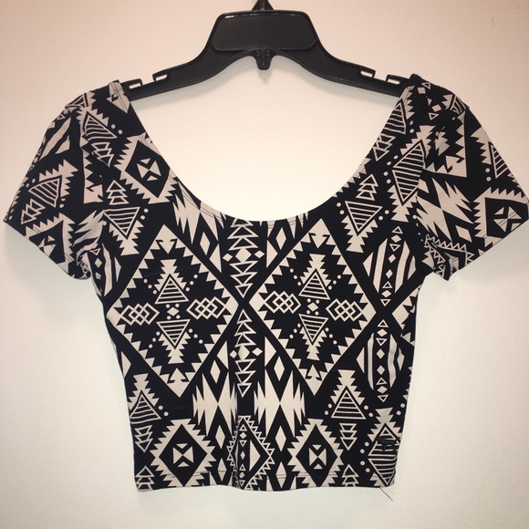 Patterned Crop Top - Picture 1 of 4